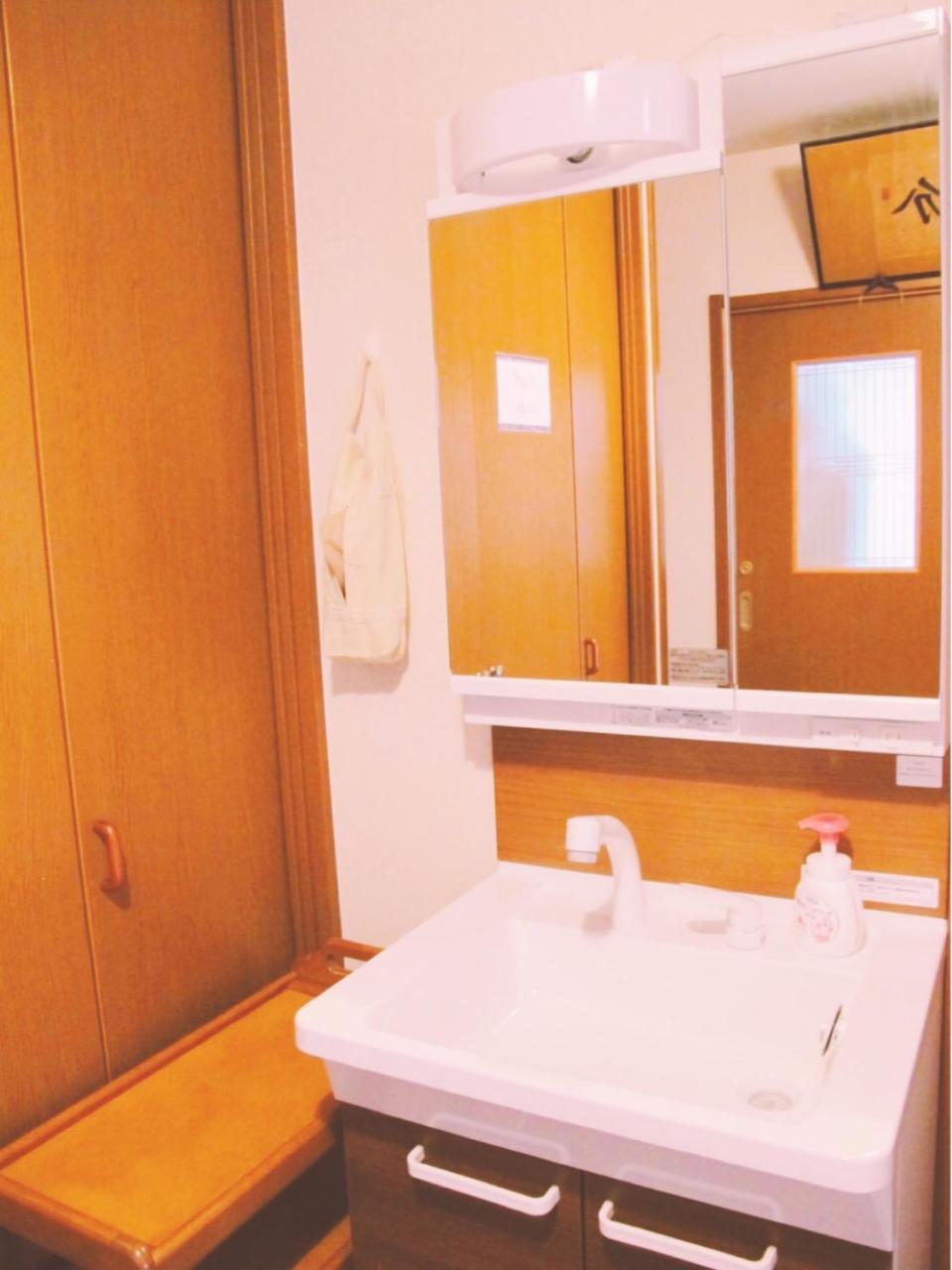 Eins Iga Hotel Exterior photo